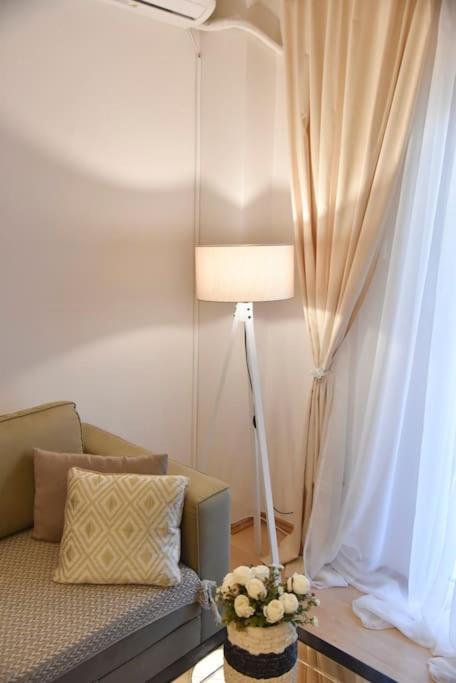 Tiny Treasure Apartment Афины Экстерьер фото