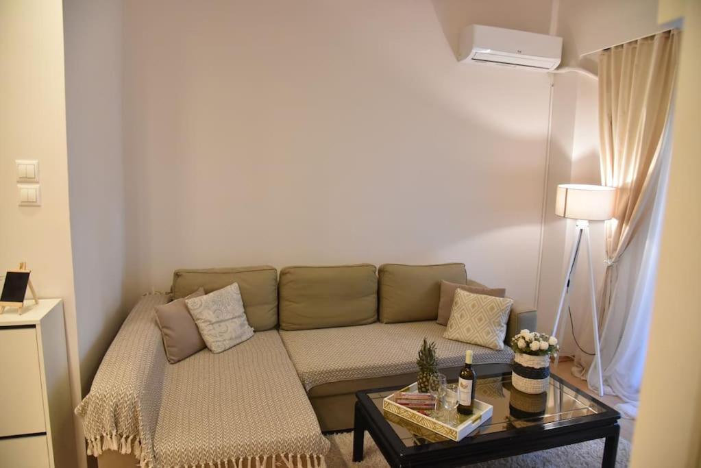 Tiny Treasure Apartment Афины Экстерьер фото