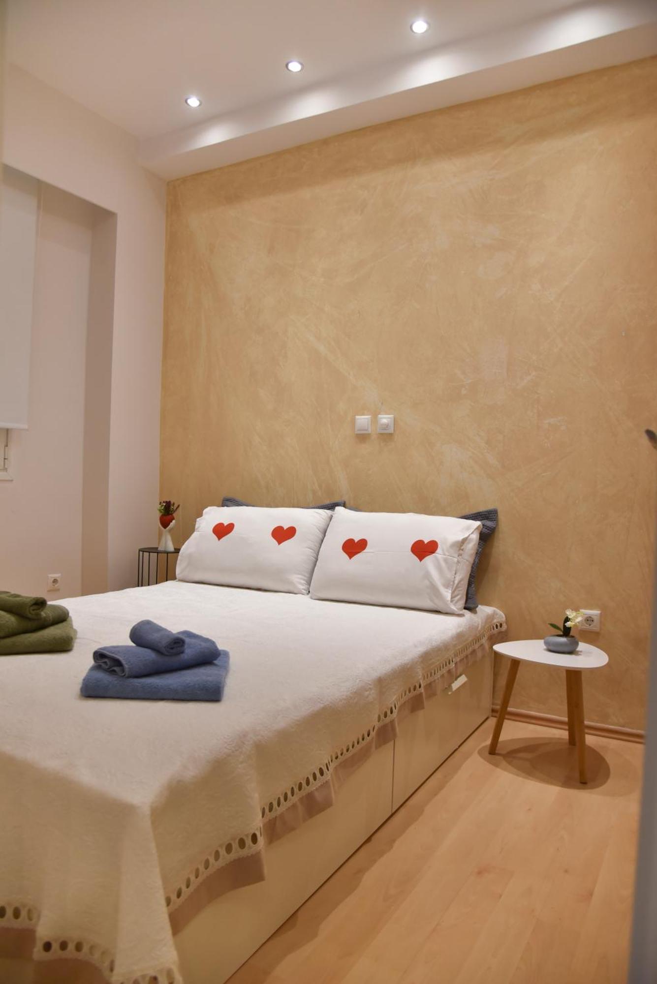 Tiny Treasure Apartment Афины Экстерьер фото
